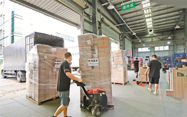 上半年深圳進出口總值2.17萬億元，占全國近一成，技術貿易成亮點